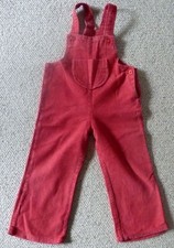 Süße Baby Kleinkind  Feincord Latzhose in rotin Größe 86