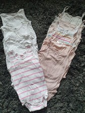 9 Bodys Gr. 98/104 von H&M