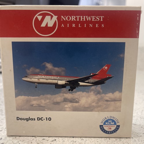 Herpa wings 500 douglas - 1:500,