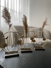 GINKO VASEN aus Metal mit Glas