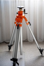 Nedo Kurbelstativ Alu 2 m Stativ für Rotationslaser, Nivelier, Theodolit