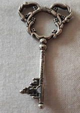 Pandora Charm Disney Schlüssel Märchenschloss