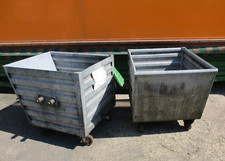 Gabelstapler Kippmulde Kippbehälter Spänemulde Kippcontainer Schüttgutbehälter