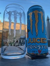 GRAVIERTES MONSTER ENERGY Glas
