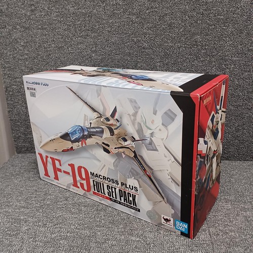 Bandai chogokin 19 - chogokin, yf-19