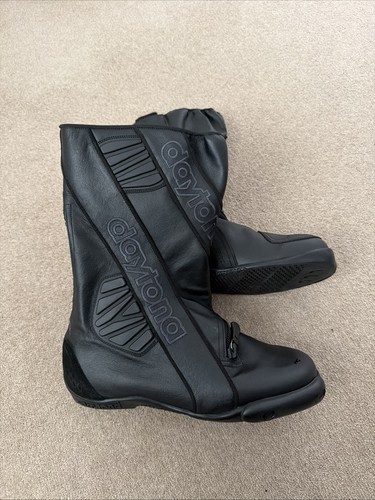 Daytona boots security - daytona, 3