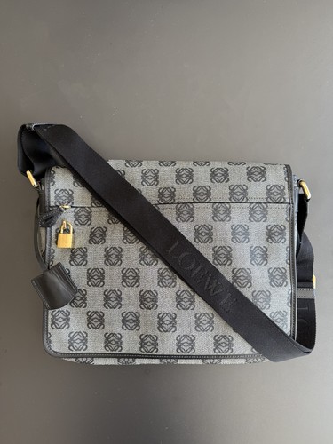 Loewe messenger crossbody - messenger,