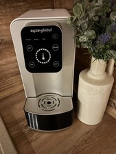 Aqua Global | Pure Nino | Mini | Flexible Touch | Erhöhung (schwarz) Tropfschale