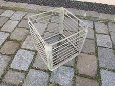 alte Metallkiste Kiste Kasten Getränkekiste Untergestell Tisch Pflanzkübel (Z3)