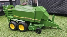 Bruder John Deere Großballenpresse 02017