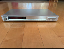 Technics Quartz Synthesizer AM/FM Stereo Tuner ST-600