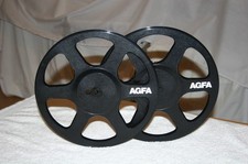 Verkaufe 2 Agfa Tonbandleerspulen 26,5 cm! In Kunststoff schwarz! Top erhalten!