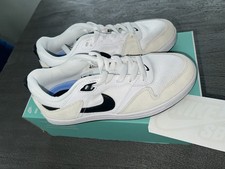 WMNS NIKE SB ALLEYOOP