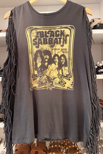 Black sabbath world - black,