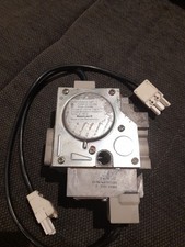 Honeywell VR4925A 1007 1 Gasregelblock Gasarmatur Gaskombiregler (Viessmann)