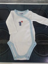 Weißer "1" langarm Wickelbody