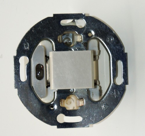 Berker 21210 einsatz 220v - berker,