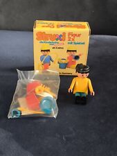 Struxi Carrera Spielzeug + 1 Figur