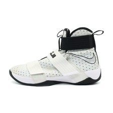 Nike Herren LeBron Soldier 10