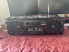 HITACHI TRK-3D2E PORTATIBLE BOOMBOX GHETTOBLASTER STEREO CASSETTE