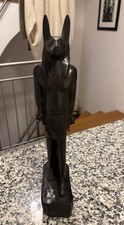 Statue des ägyptischen - , gottes