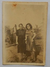 ALTES FOTO...FRAUEN...BLUSE...ROCK...ALTE MODE...GARTEN...WÄSCHELEINE...