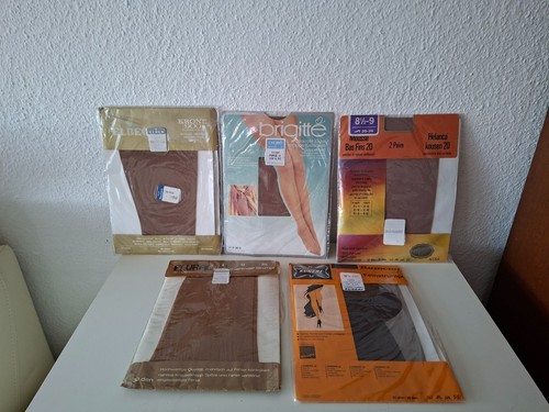 Paar strümpfe - ,
