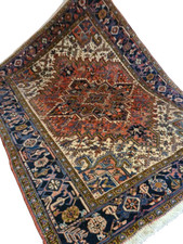 Antiker Königlicher Heris