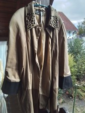 Hellbraune Damenjacke mit Nietenbesatz am Kragen Von U. Popken Gr 58/60