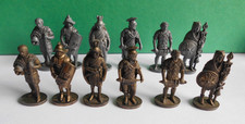 12 Ferrero Ü-Ei Metall Figuren Römer Soldaten 40mm Eisen und 35mm Messing