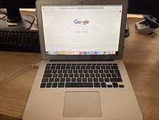 Apple MacBook Air 2017 13.3" 1.8 GHz 8 GB 256 GB SSD