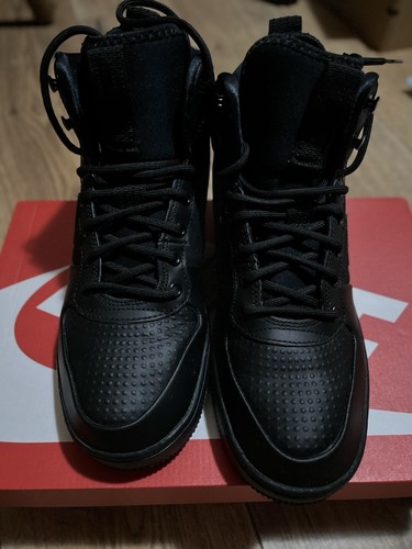 Nike court borough - nike, mid