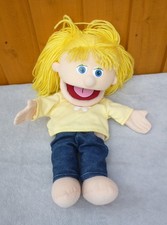 Silly Puppets Katie Peach