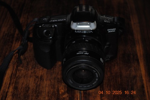 Minolta dynax 300si - minolta,