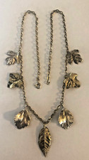 antike Kette mit Blättern