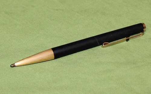 Montblanc schwarz goldener - ***,