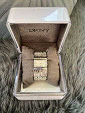 DKNY Damen Armbanduhr Silber