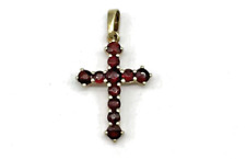 333/- 8 Kt Gold Anhänger, Kreuz, Granat, rund, 27 mm lang, guter Zustand