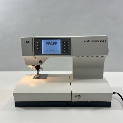 Pfaff performance 2054 - 2054, w/pedal