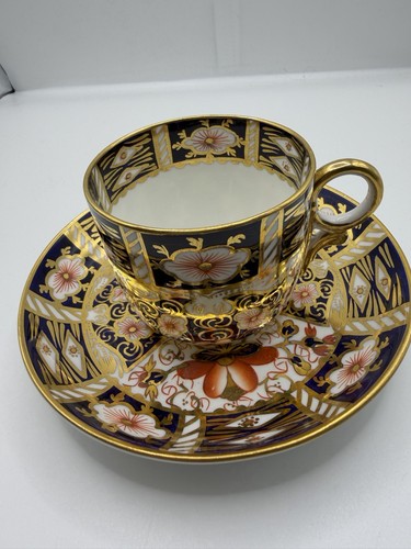 Royal crown derby imari 2451 - crown,