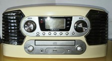 PLATTENSPIELER MIT CD UND