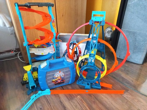 Hot wheels city trackset in - city,