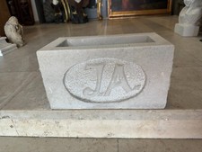 Blumenkasten aus massivem