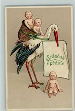 13022114 - Auf dem Ruecken des Storches ein Weidenkorb mit Babys 1912 AK