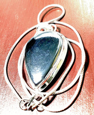 NATÜRLICH SCHUNGIT  EDELSTEIN