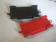 2x Lego Fabuland Car Chassis
