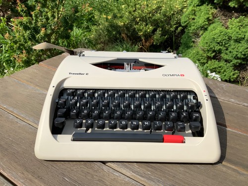 Schreibmaschine olympia - schreibmaschine,