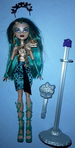 Monster high puppe nefera - 1x,