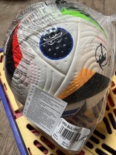 Adidas Fussballliebe Matchball