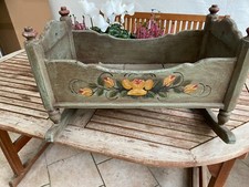 Antike Puppenwiege